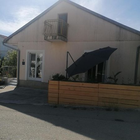 Häuschen am Meer Vodice Exterior foto